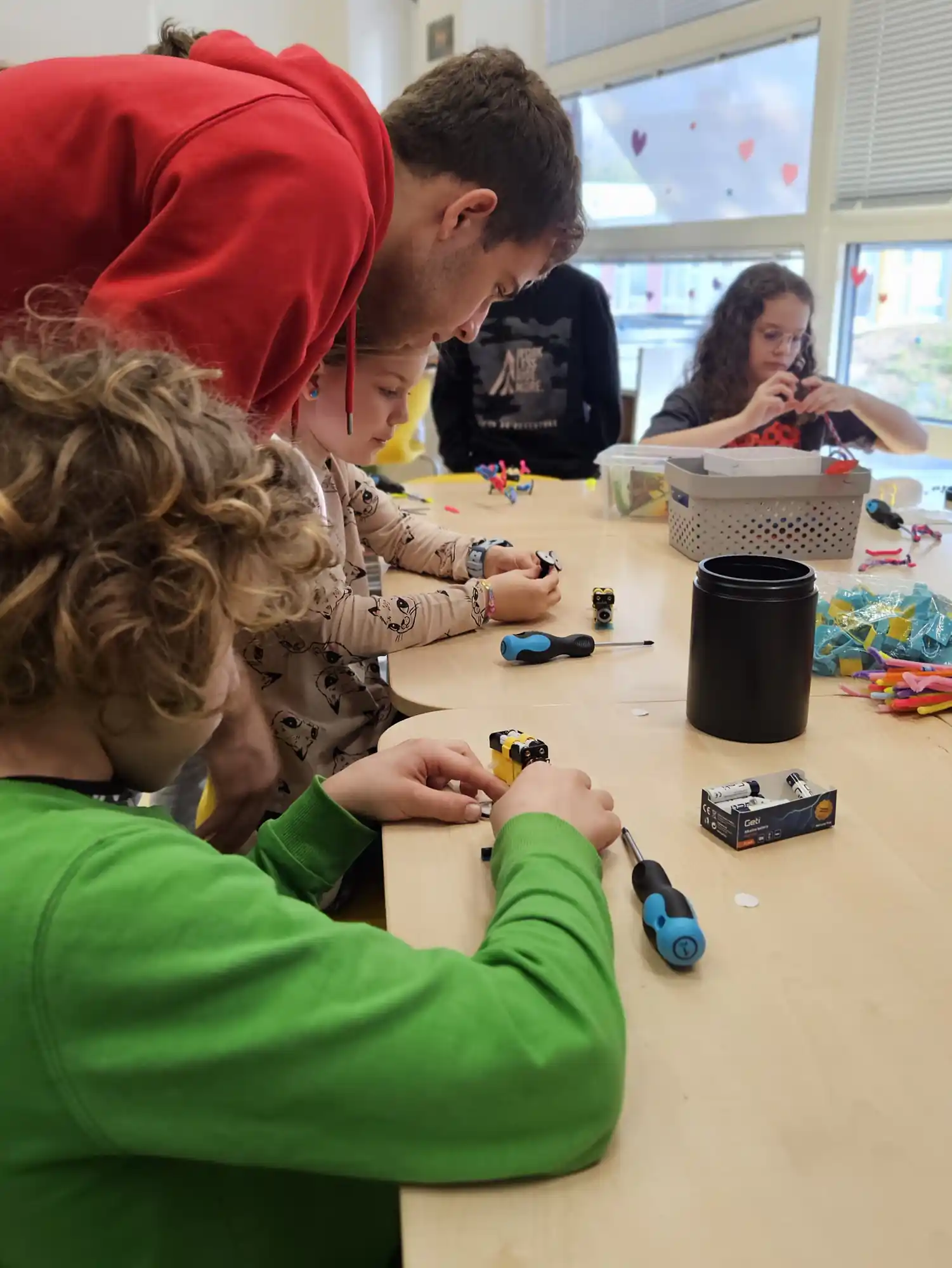 Blázniví chrobáci Jan Toman – workshop robotiky pro děti 5